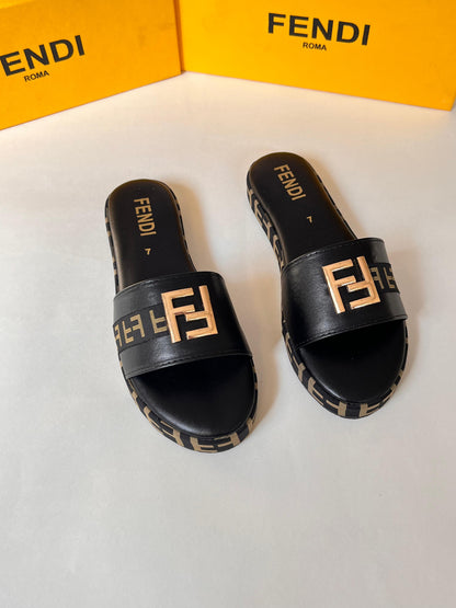 FENDI slipper